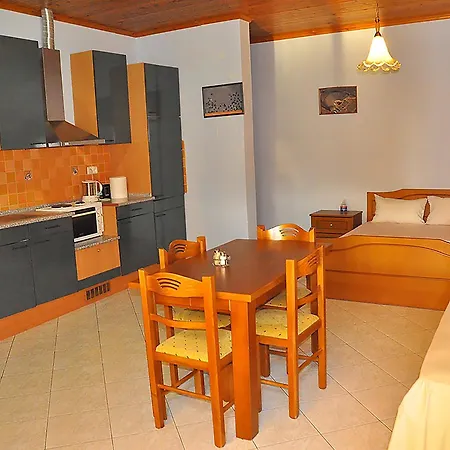 Kostas & Despina شقة *