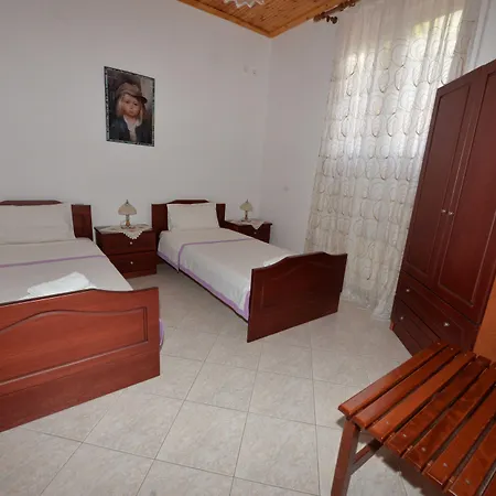 Kostas & Despina * Lidia