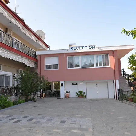 Kostas & Despina * Lidia