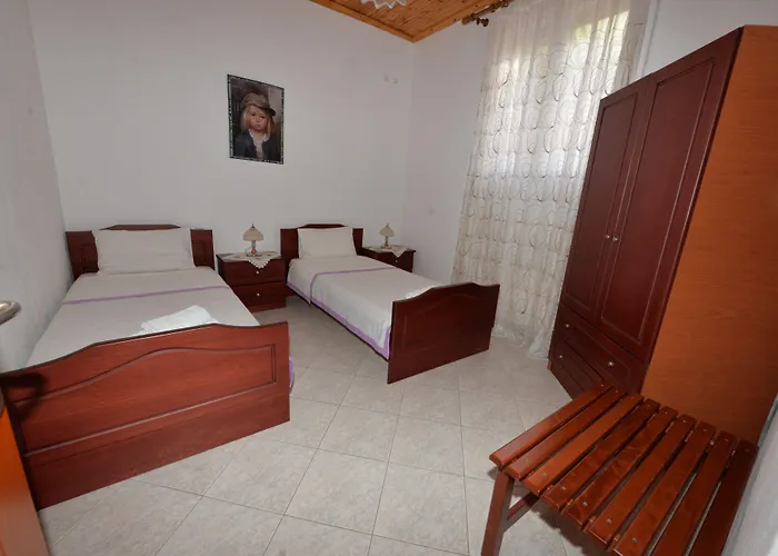 Kostas & Despina * Lidia